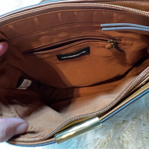 Liz Claiborne handbag - Picture 3 of 10